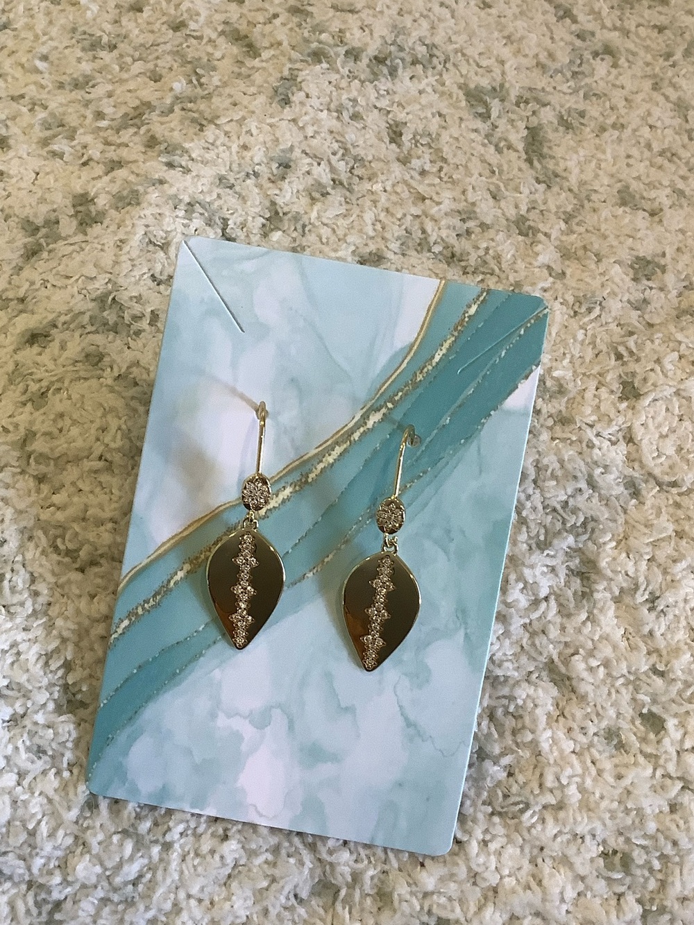 Gold Teardrop Crystal Encrusted Dangle Fashion Earrings NWT 1.50”